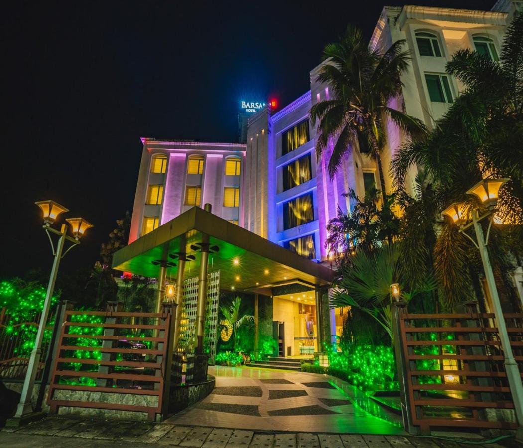 โรงแรมบาซานาแอนด์รีสอร์ท สิริกุรี ภายนอก รูปภาพ