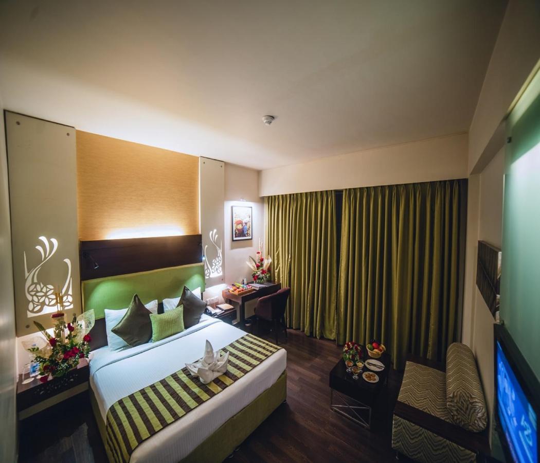 โรงแรมบาซานาแอนด์รีสอร์ท สิริกุรี ภายนอก รูปภาพ