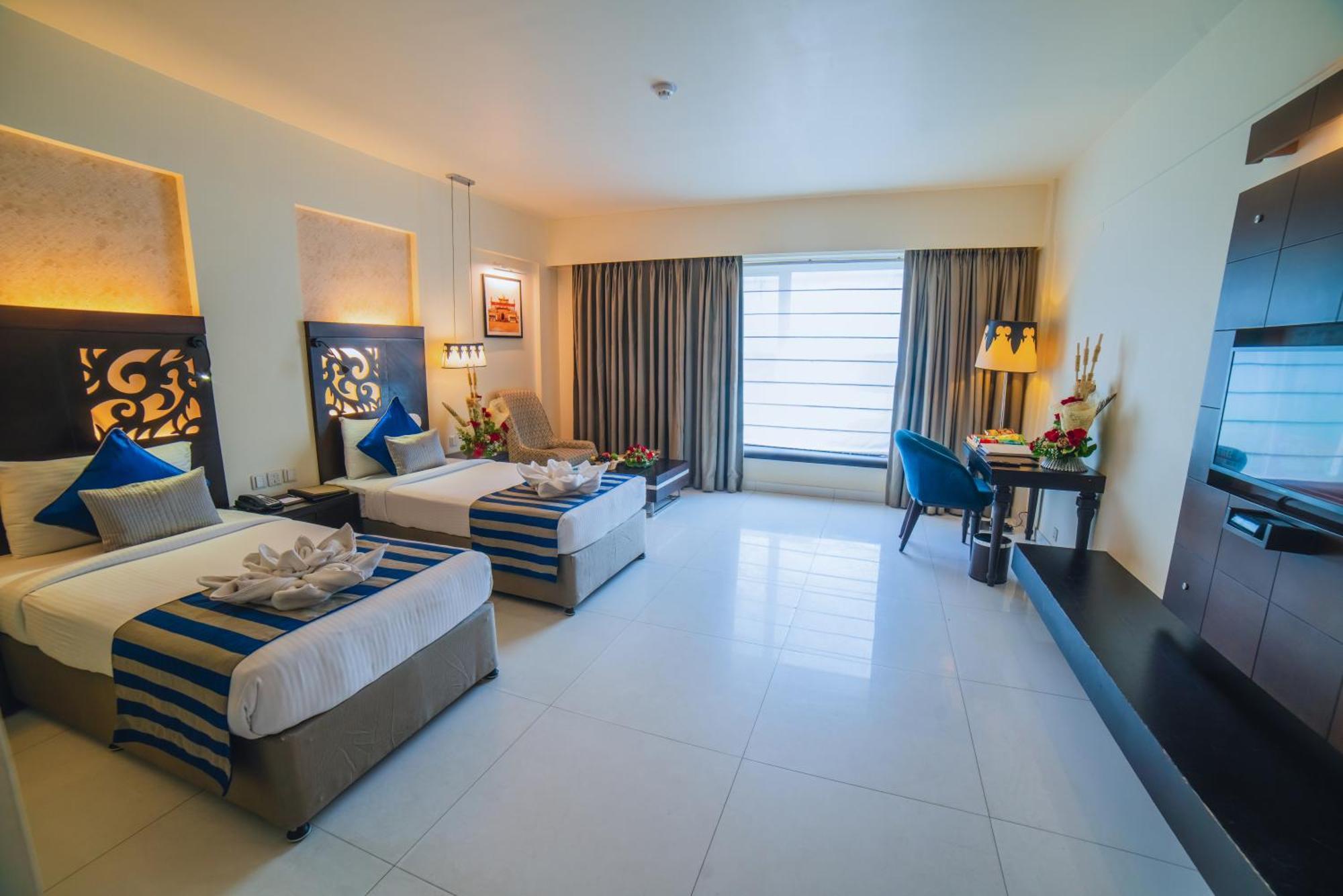 โรงแรมบาซานาแอนด์รีสอร์ท สิริกุรี ภายนอก รูปภาพ